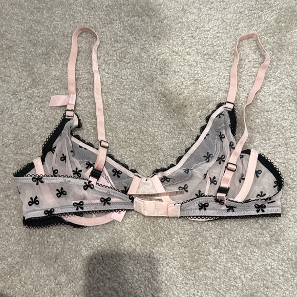 NWT Victoria’s Secret sheer pink and black mesh bow print bra - Picture 4 of 4